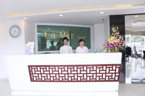 Khách sạn đường phạm văn đồng nha trang. khách sạn la mer