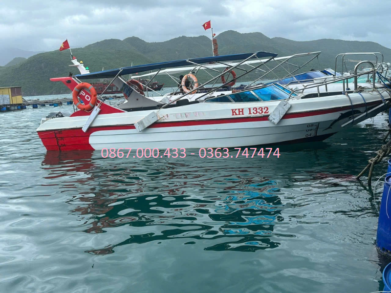 Mức giá cho thuê cano Nha Trang vừa túi tiền